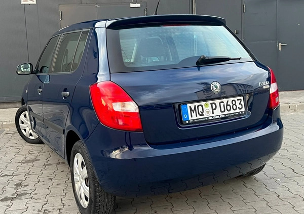 Skoda Fabia cena 16999 przebieg: 129900, rok produkcji 2010 z Wałbrzych małe 562